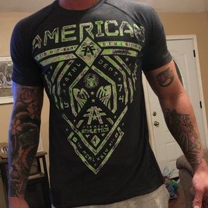 Men’s large American fighter shirt